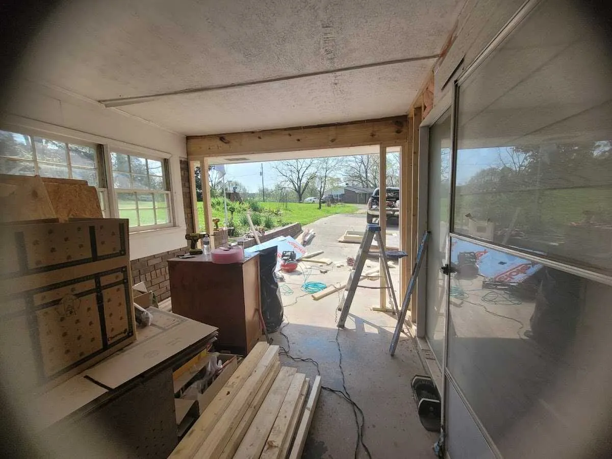 Air movers and dehumidifier for Drying & Dehumidification in Senatobia